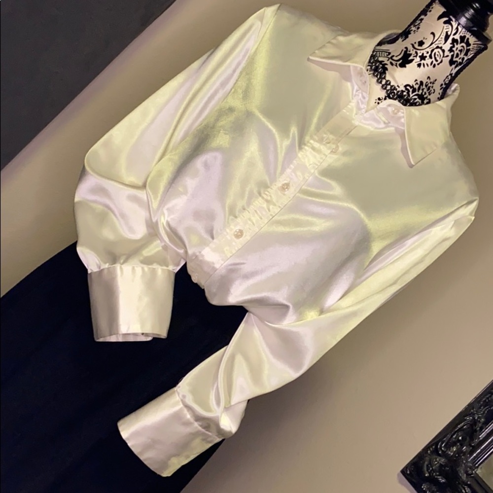 Elegant - Silky button up